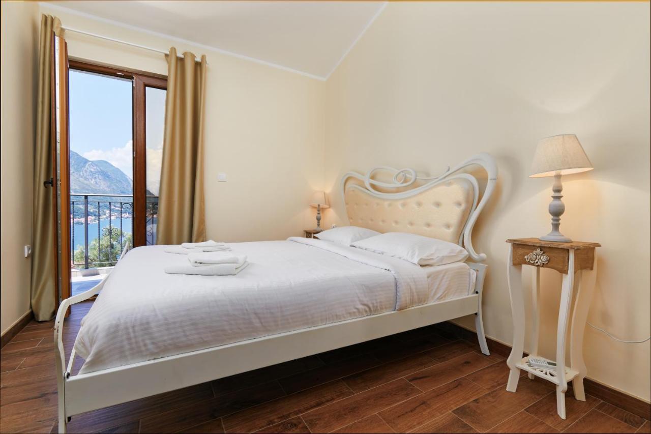 Our Sunset Apartments With Pool And Sea View Kotor Exterior photo